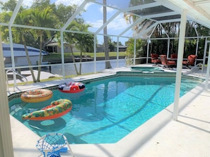 Piscine extérieure, piscine chauffée