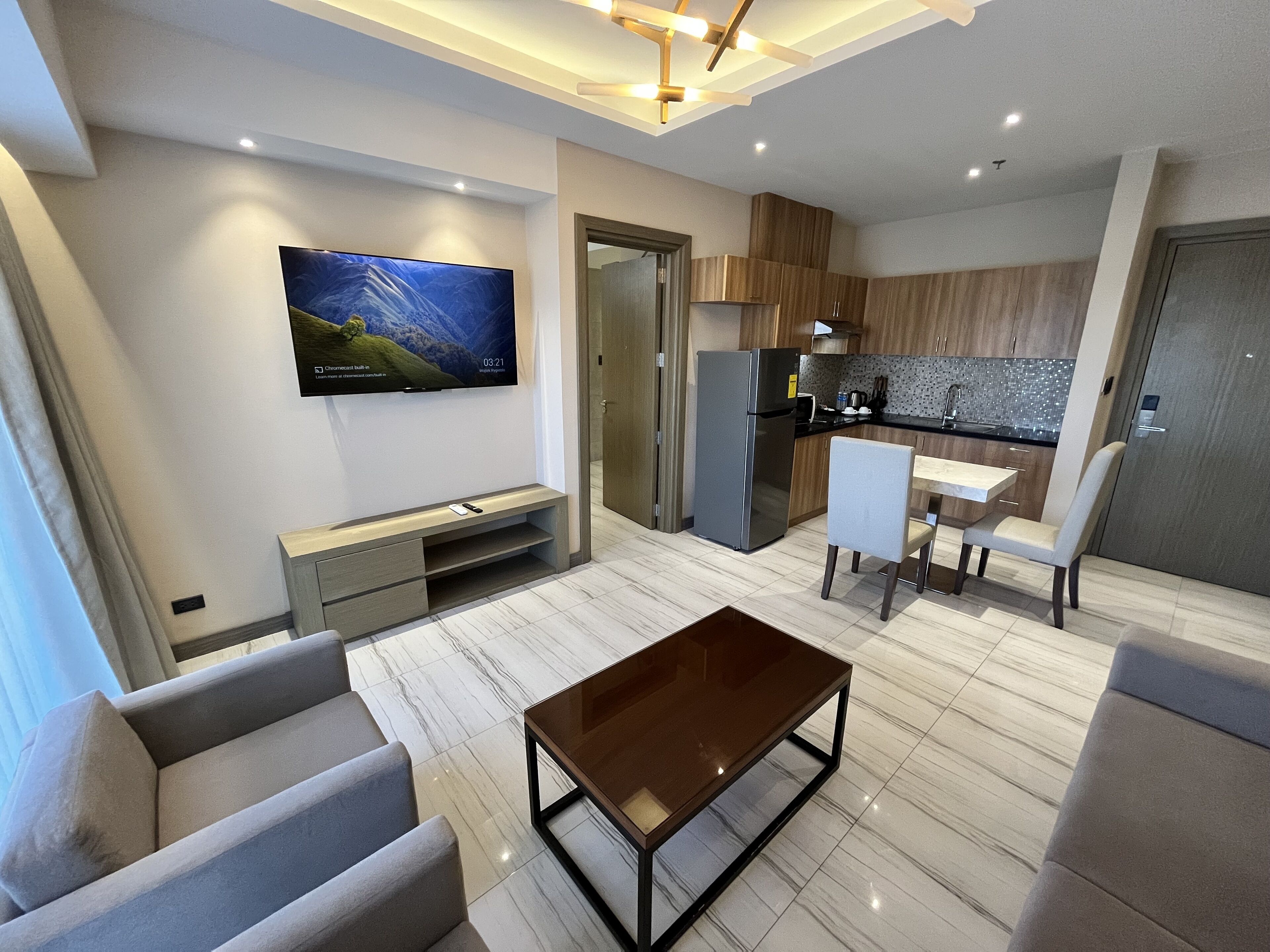 executive suite | living area
