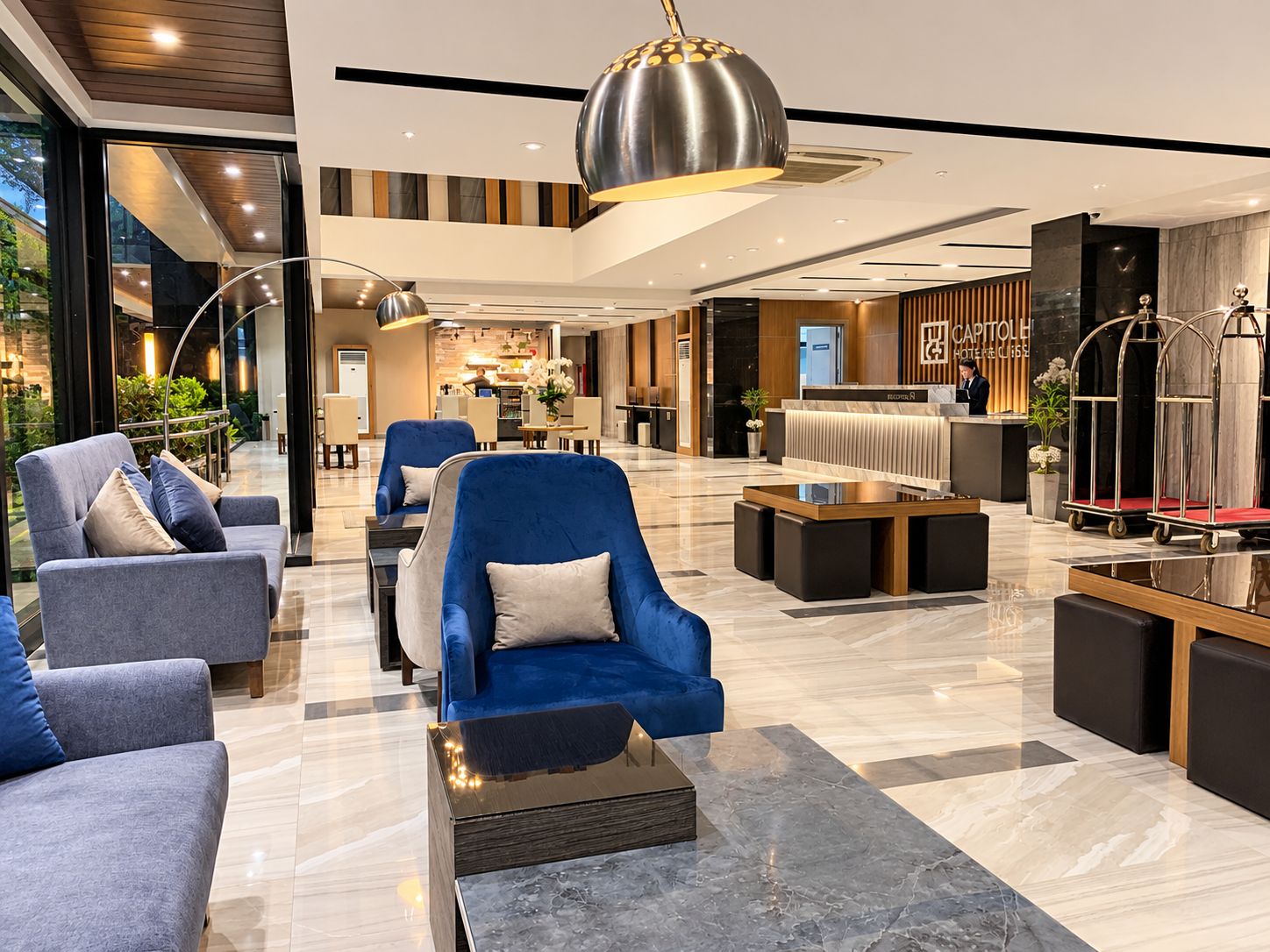 Lobby lounge