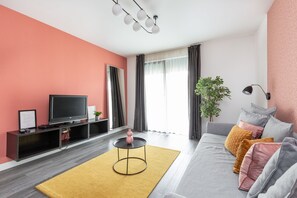 Televisión de pantalla plana 100 cm con canales de televisión por cable