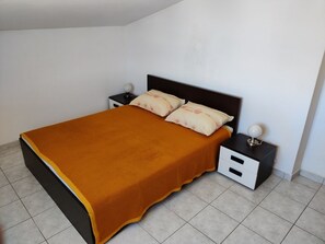 1 chambre, Wi-Fi gratuit, draps fournis