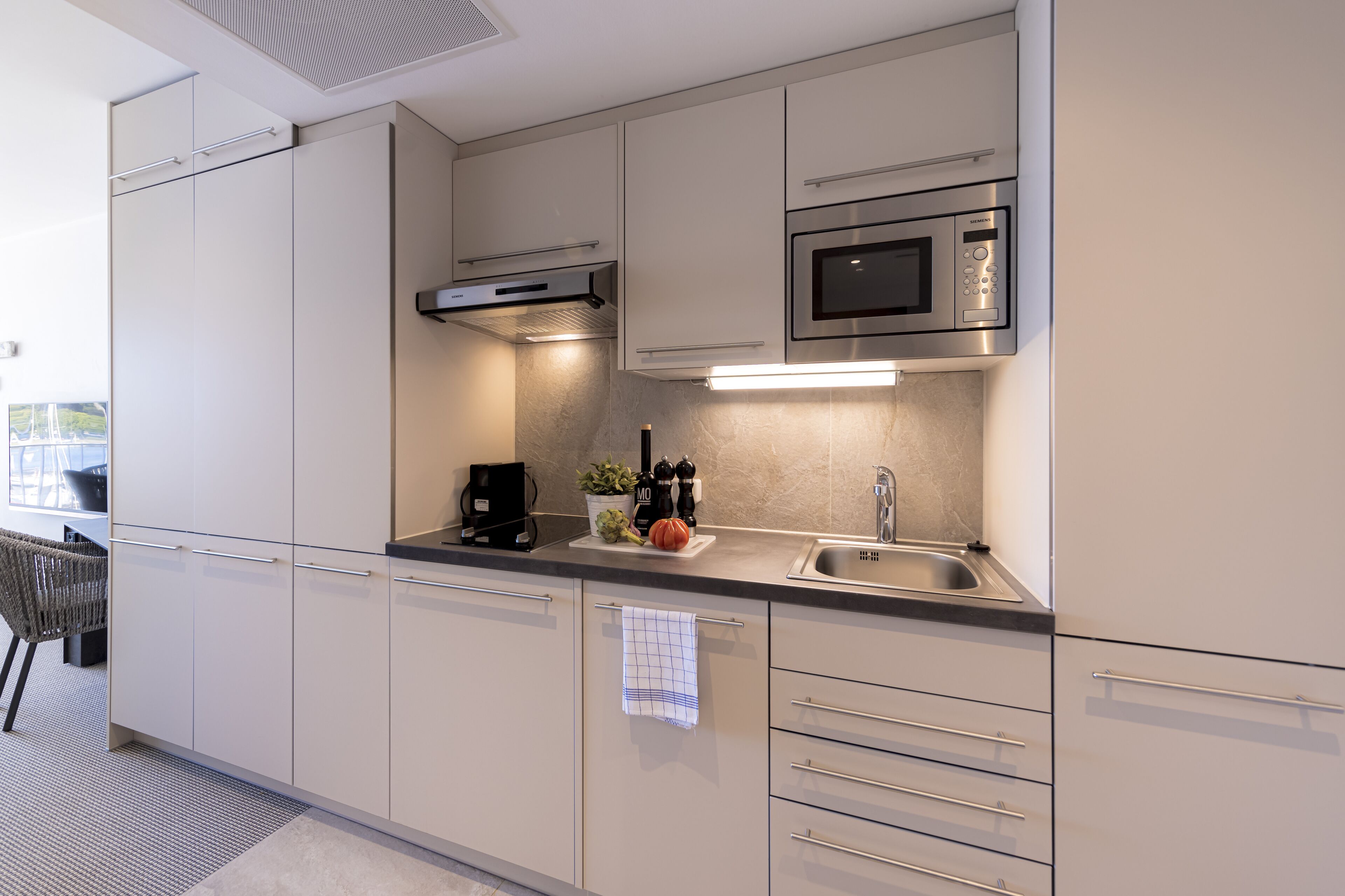 stovetop, dishwasher, espresso maker, coffee/tea maker