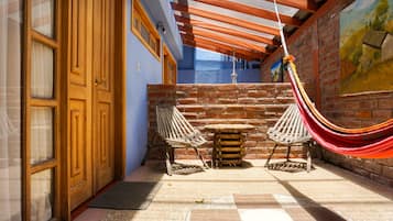 Habitación triple estándar | Caja fuerte, wifi gratis, ropa de cama