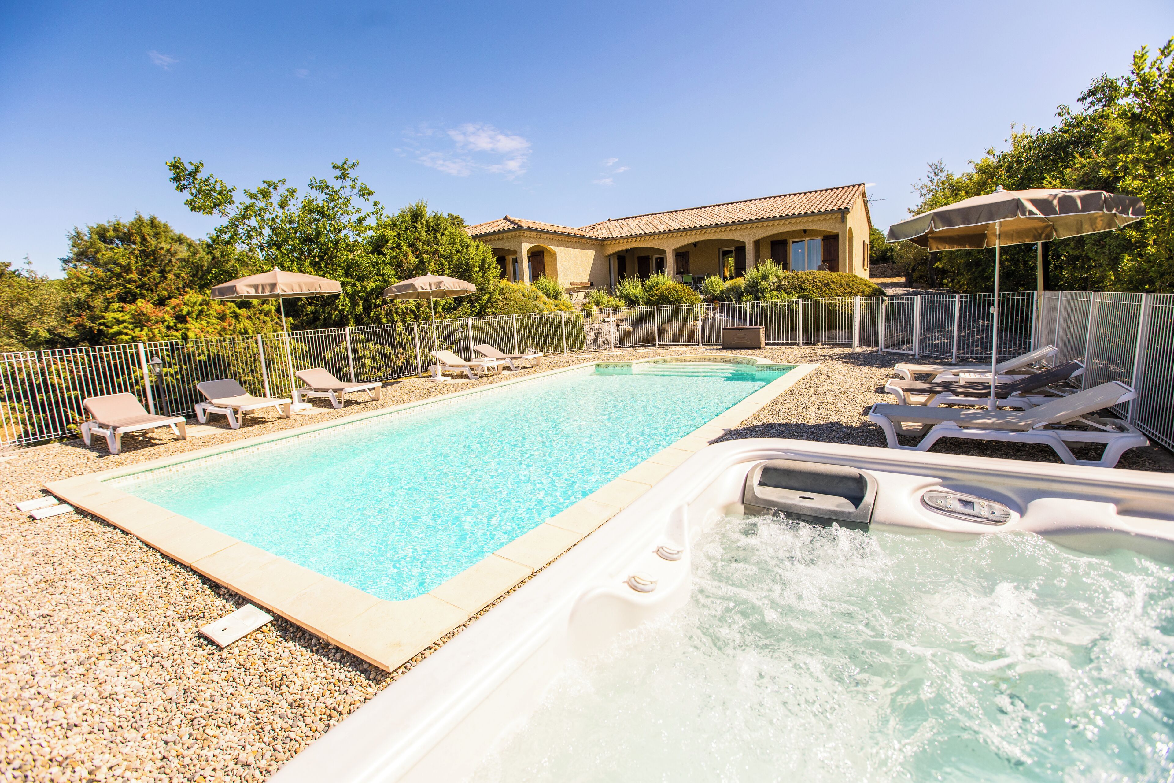 Piscine extérieure