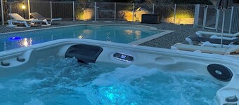 Villa L'Olivier avec Piscine et Spa Privés en Sud Ardèche