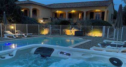 Villa L'Olivier avec Piscine et Spa Privés en Sud ArdÚche
