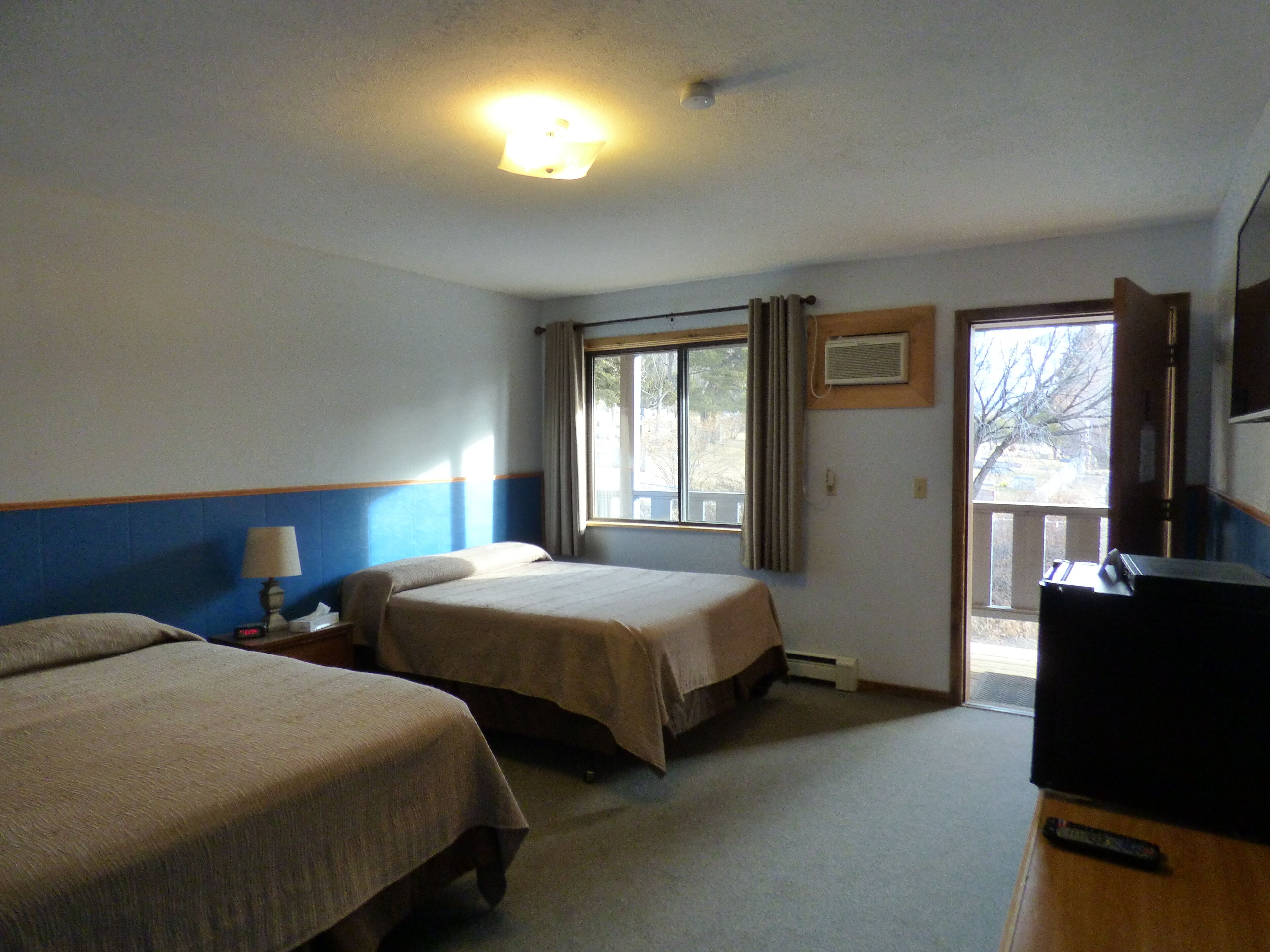 double full (room 2) | free wifi, bed sheets