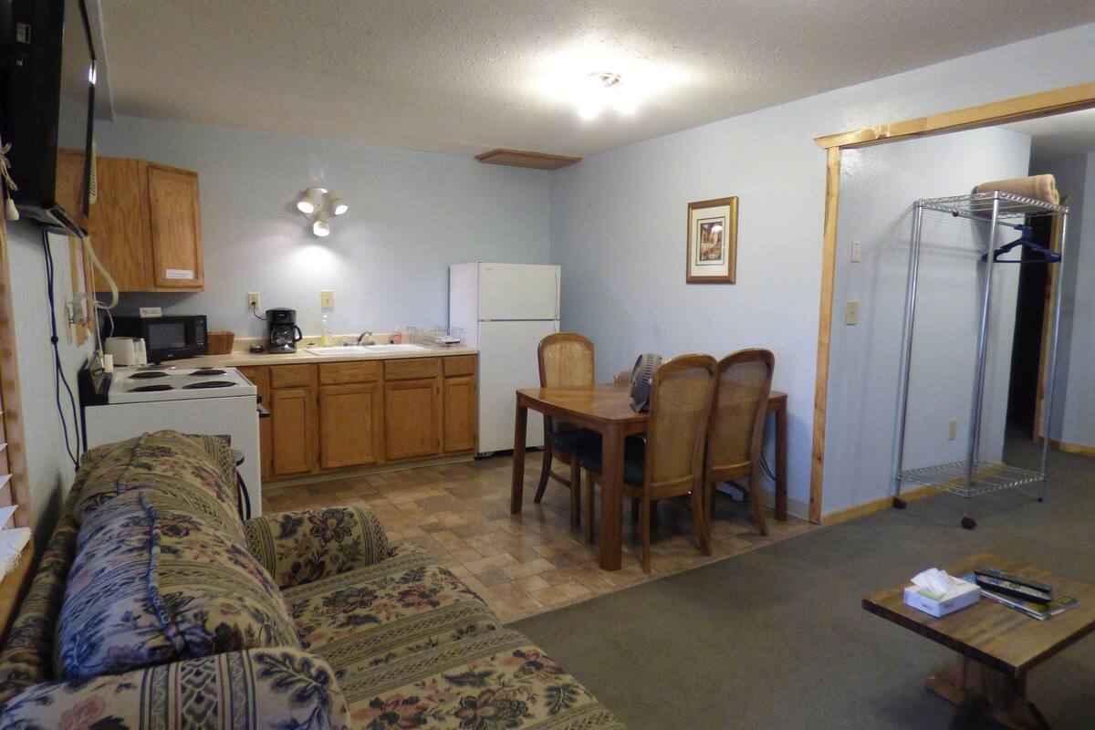 efficiency (room 10) | private kitchen