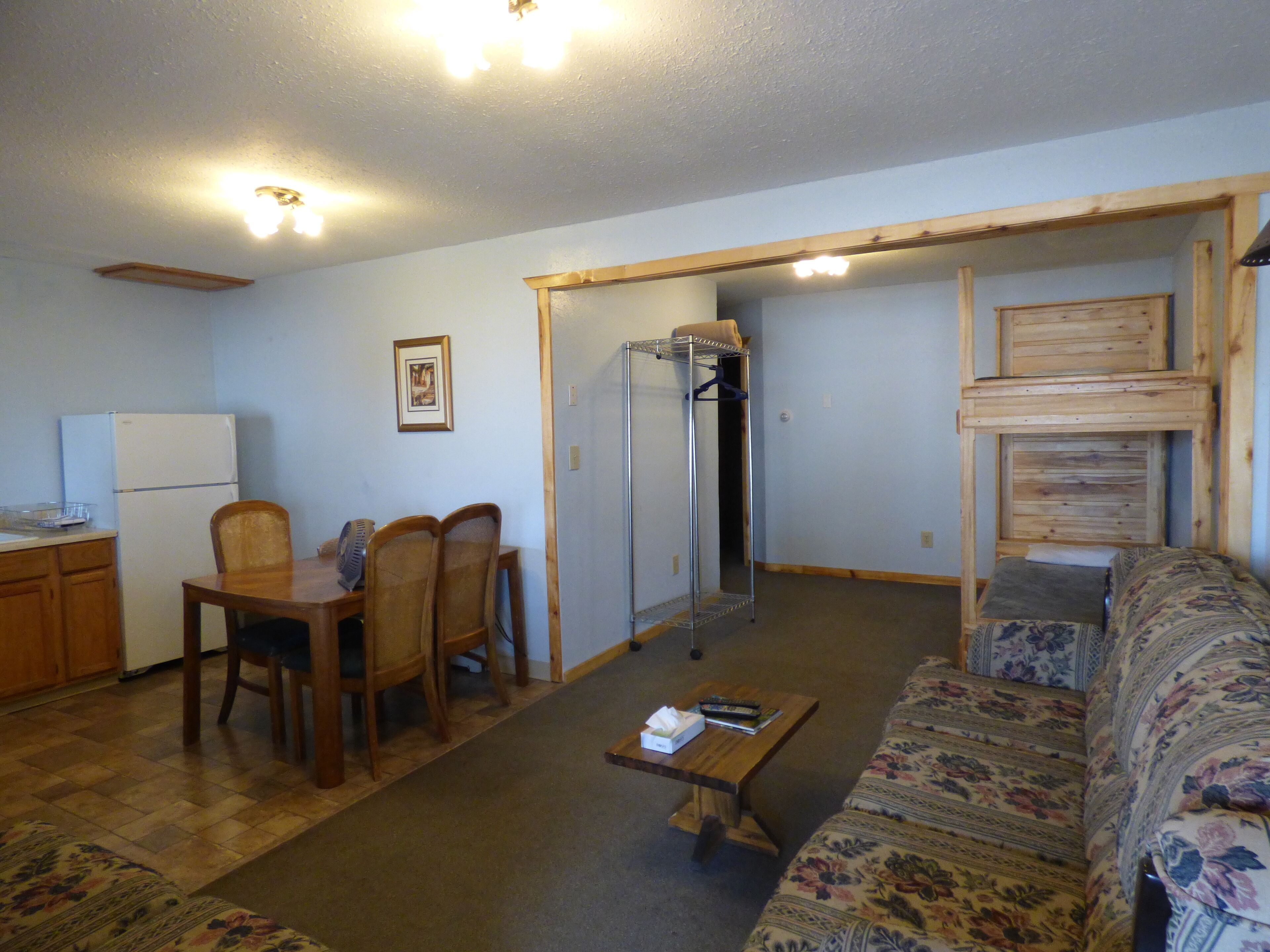 efficiency (room 10) | living area