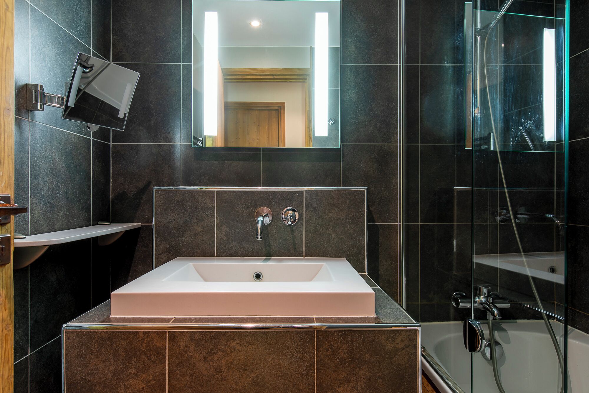 Apartment, Ensuite (Appartement B116 - Balcon) | Bathroom | Bathtub, toilet paper