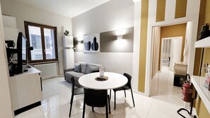 Interior - Velvet 1 (Verona)