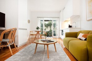 TV, offices - Leafy and Tranquil Inner West Studio Apartment (Lewisham)