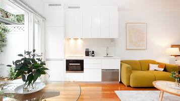 Fridge, microwave, oven, stovetop