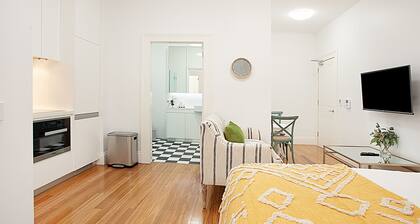 Funky Inner West Studio with Private Patio