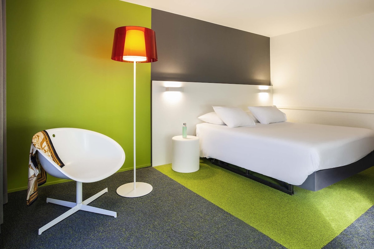 premium room, 1 double bed | desk, free wifi