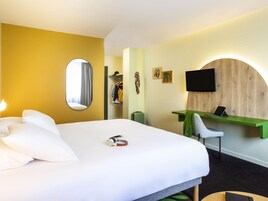 Premium Room, 1 Double Bed | Desk, free WiFi