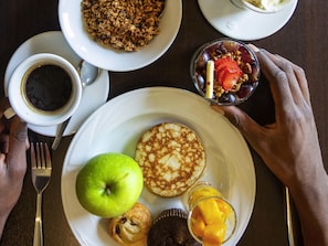 Daily buffet breakfast for a fee
