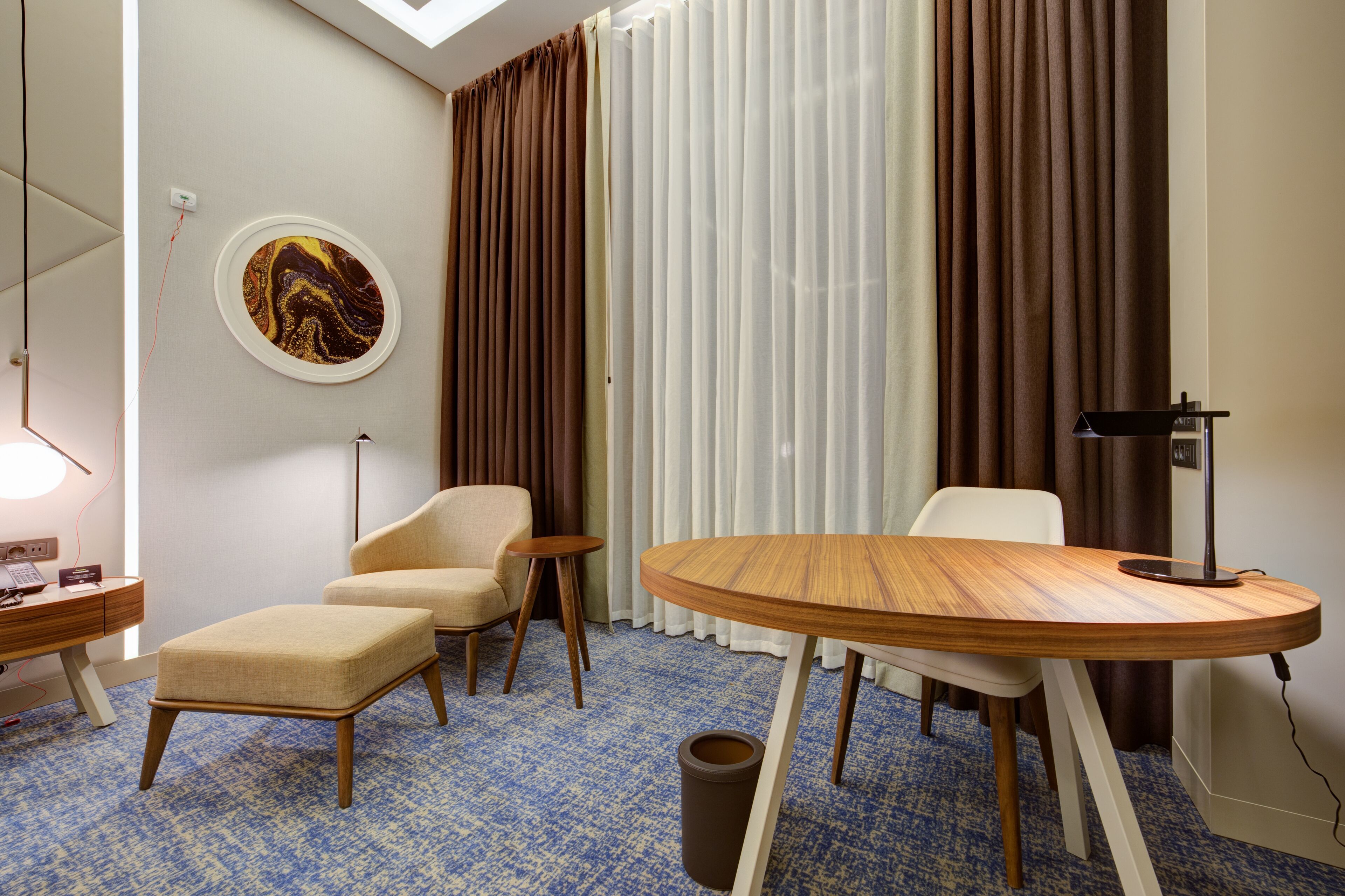 standard room, 1 queen bed, accessible | 1 bedroom, premium bedding, minibar, in-room safe