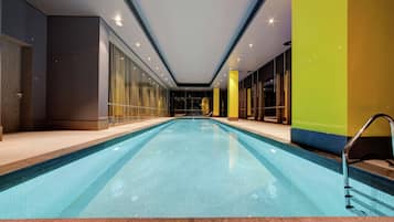 Indendørs pool