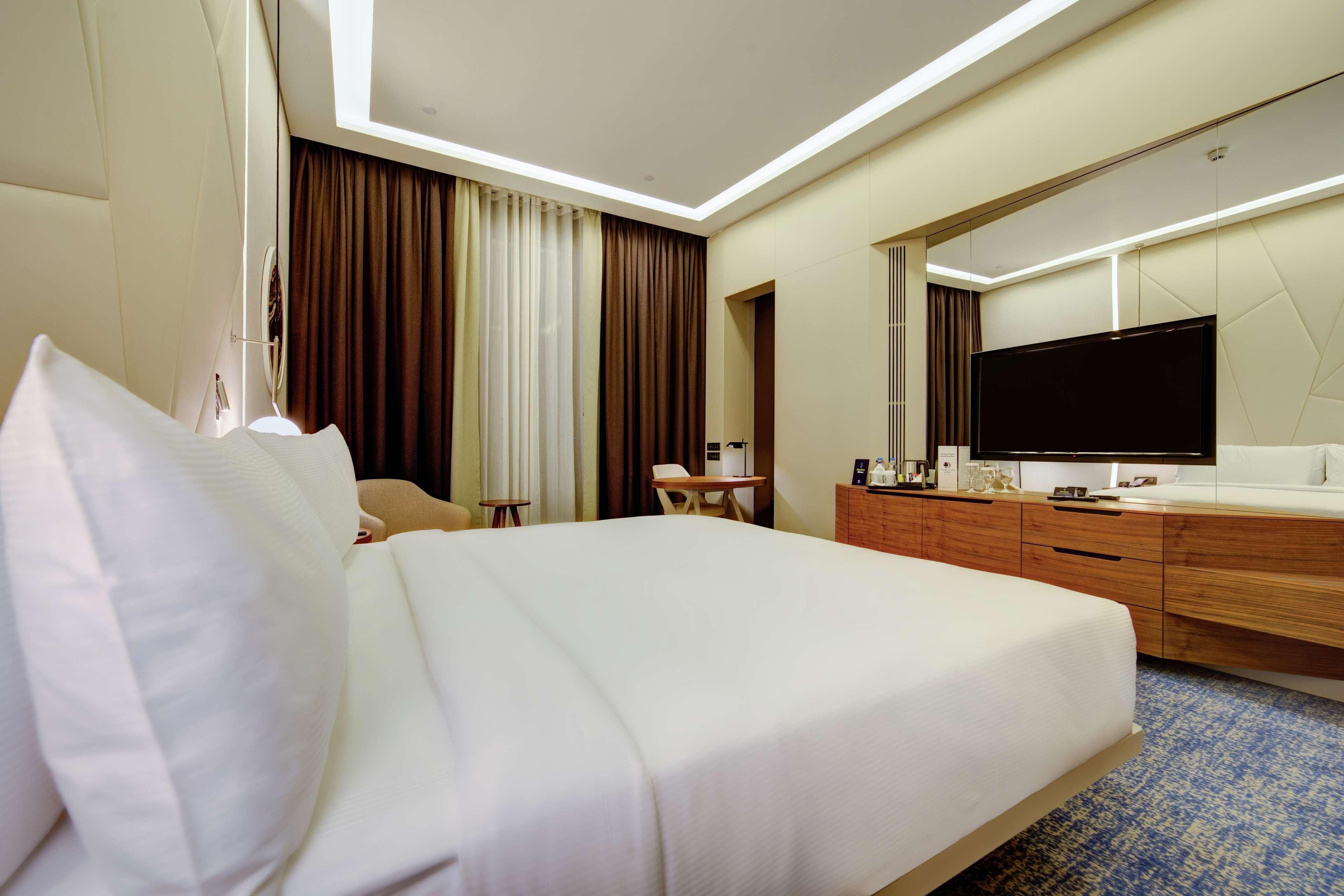 Premium bedding, minibar, in-room safe, desk