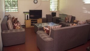 Economy Double Room | Living area - Morogoro Homestay Hostel (Morogoro)
