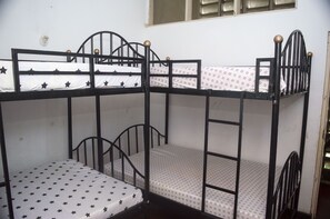 Tabla de planchar con plancha 