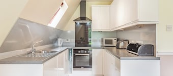 Gorse Lodge - UK7050