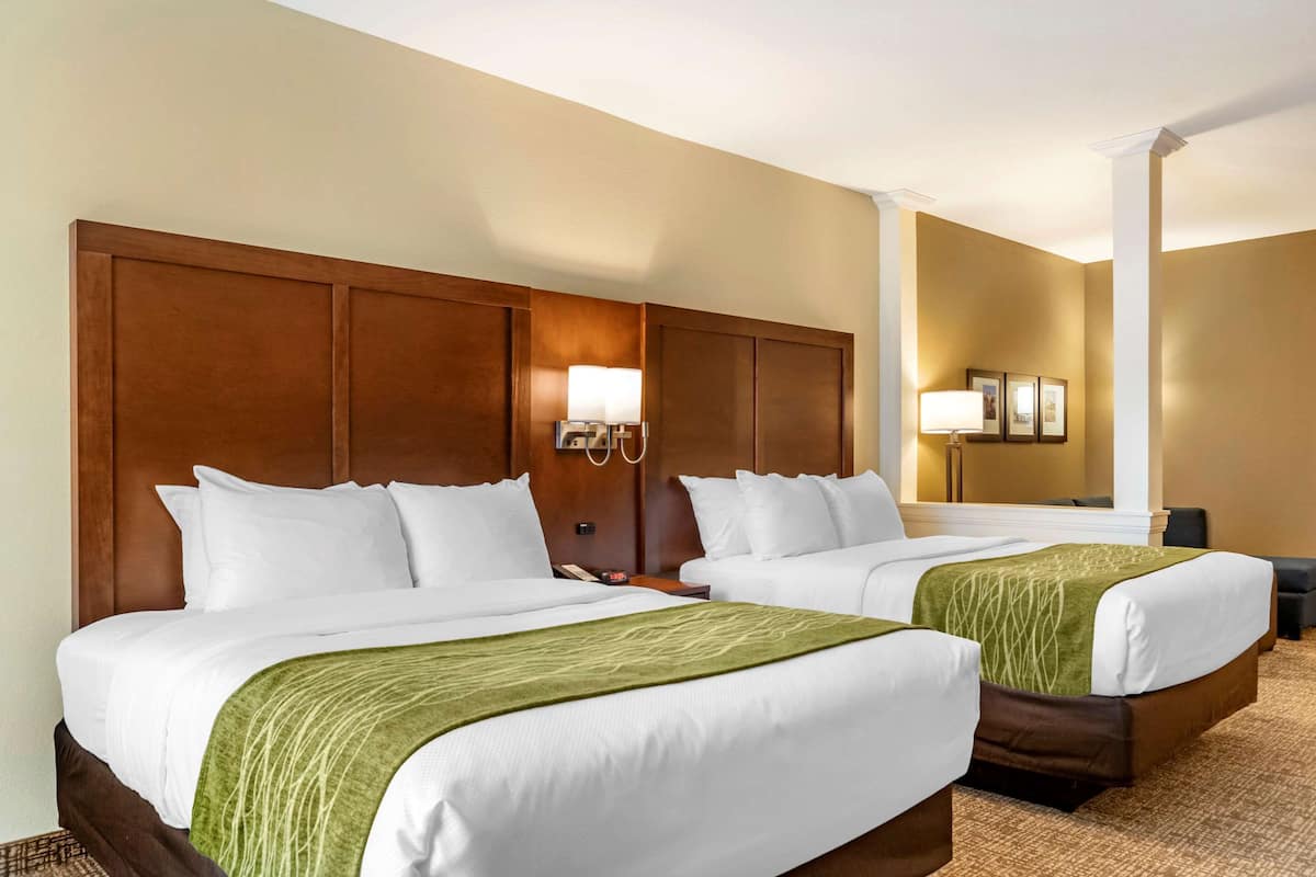 Deluxe Suite, 2 Queen Beds, Non Smoking | 1 bedroom, desk, laptop workspace, blackout drapes