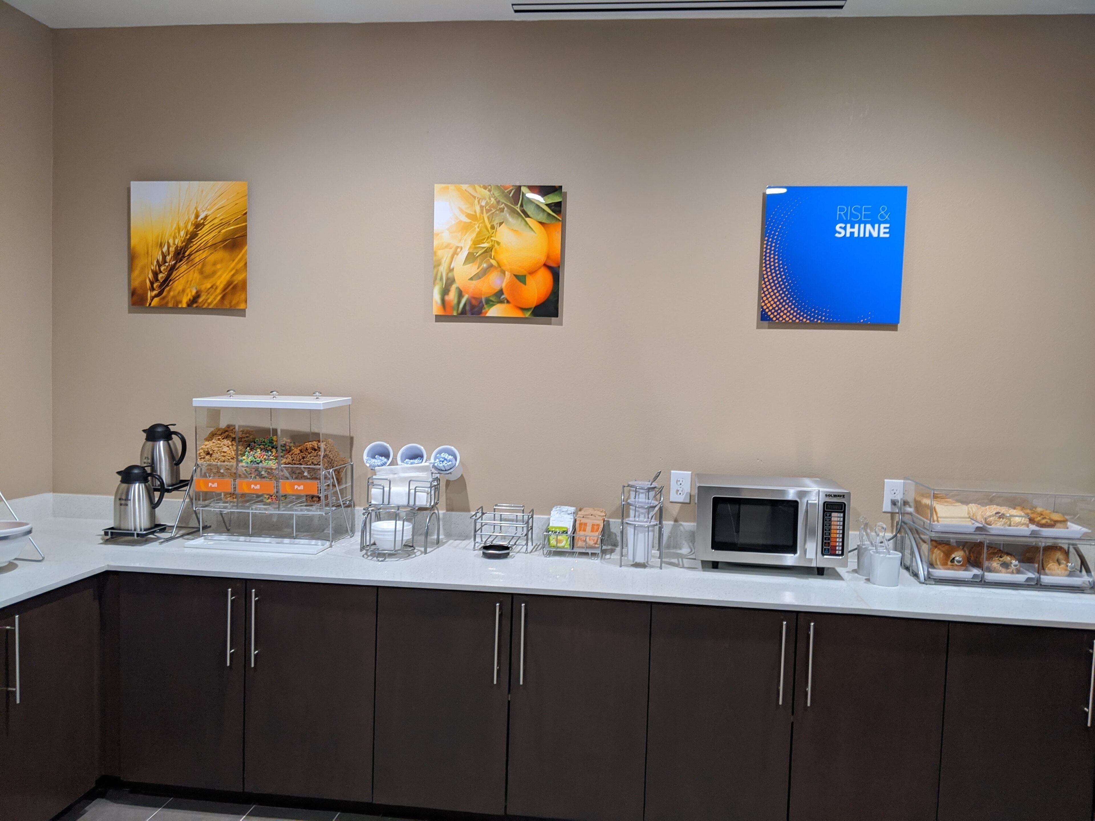 free daily on-the-go breakfast