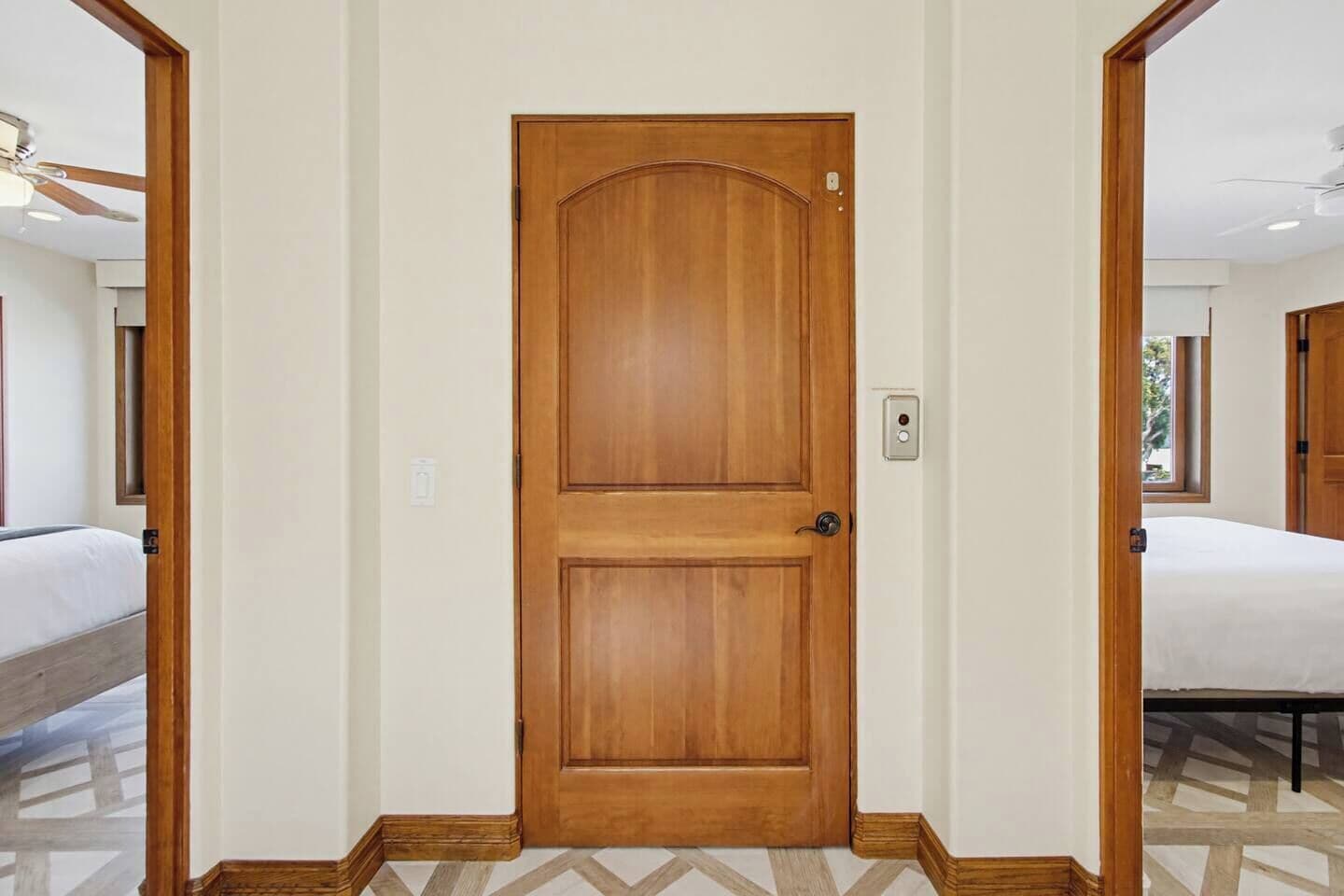 5 bedrooms, desk, iron/ironing board, WiFi (free)