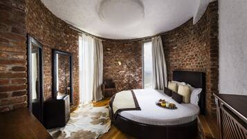 Suit Deluxe Muskat, Mountain View