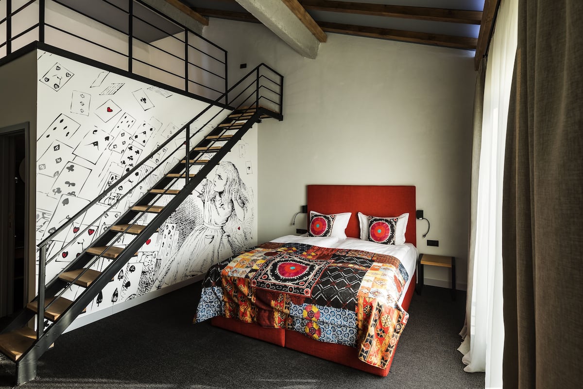 Double Room Chalet Style | 1 bedroom, iron/ironing board, free WiFi, bed sheets