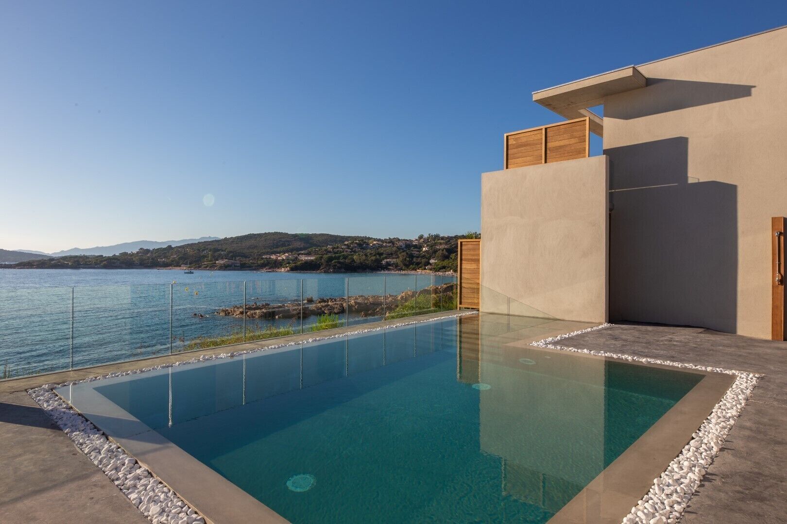 outdoor pool, pool loungers