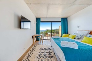 Premium bedding, minibar, in-room safe, individually decorated - Le Jardin d'Emile (Pietrosella)