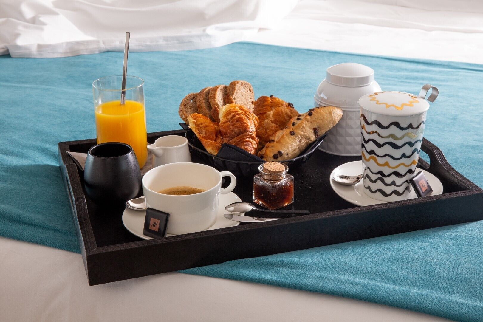 daily cooked-to-order breakfast (eur 12 per person)
