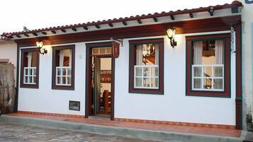 Fachada da propriedade