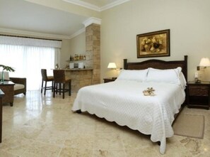 3 bedrooms, iron/ironing board, WiFi, bed sheets - Beautiful 3 and 4 bedroom Crown Villas/Private Pool, and maid! (Puerto Plata)