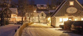 Villa Westfeld: central in the beautiful Sauerland - with jacuzzi !!