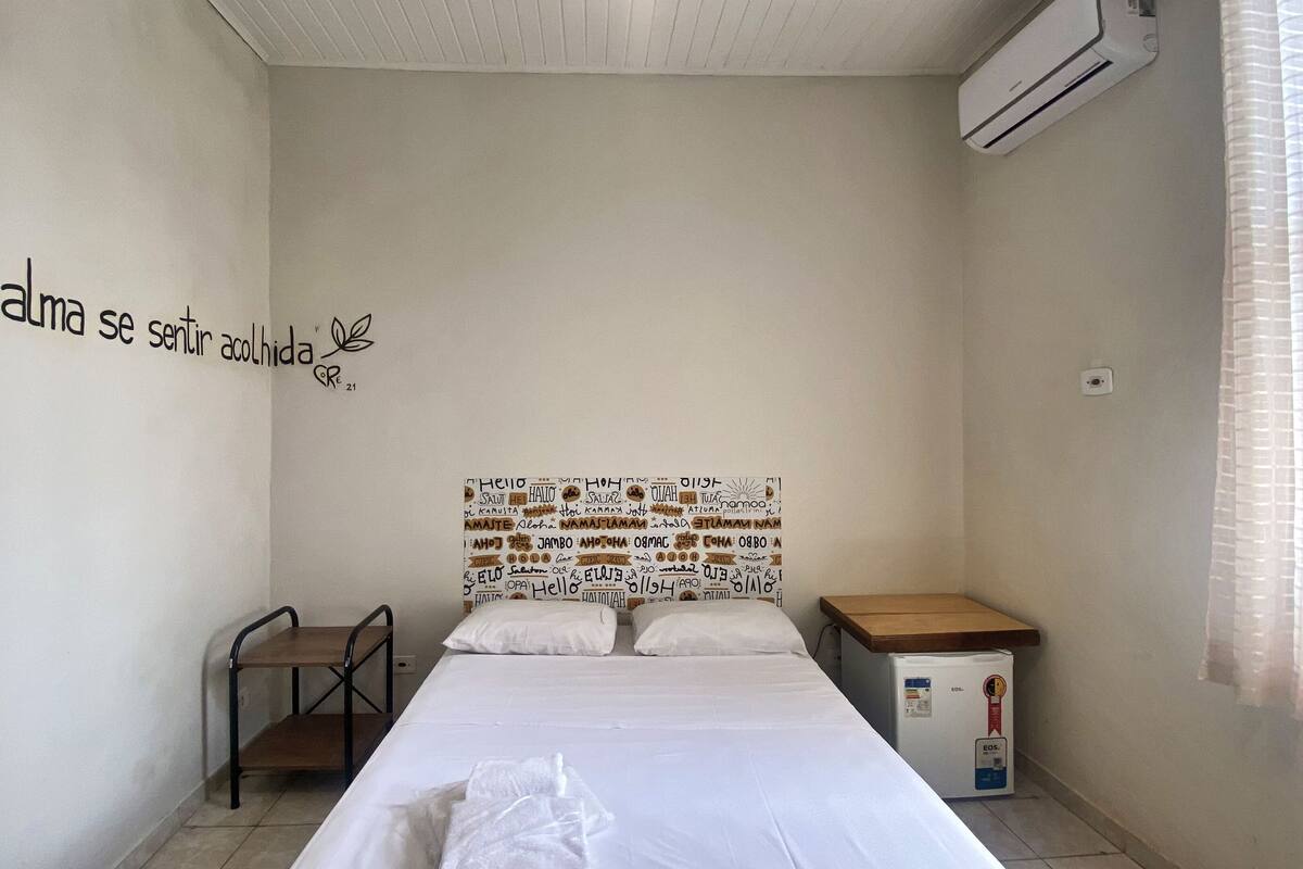Suite casal standard | Cortinas blackout, Wi-Fi de cortesia, roupa de cama