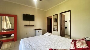 Suíte Master | Blackout curtains, free WiFi, bed sheets - Namoa Pollastrini Hotel (Itanhaém)