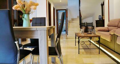 Duplex in der Innenstadt mit Parkplätzen in Ronda