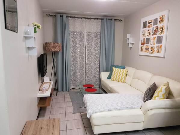 TV - Oasis @ 13- A breathing room (Birchleigh)