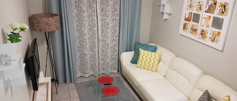 1 chambre, fer et planche à repasser, Wi-Fi, draps fournis