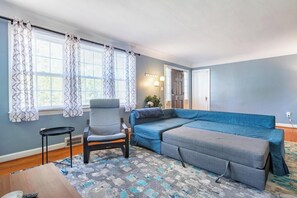 TV, caminetto, studio