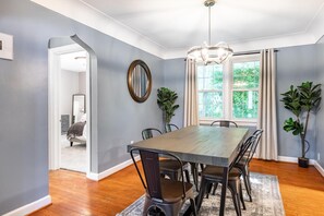 Dining - Cute & Bright Depot Town 4BR/2BA Bungalow! (Ypsilanti)