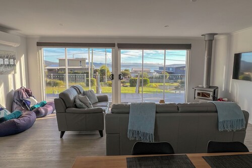 BINALONG BRAE Bay of Fires 2 bedroom with en-suites