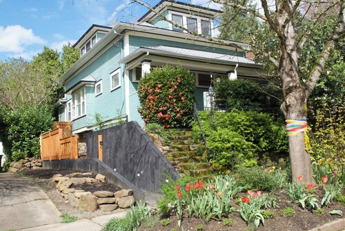 Elegant apartment in Eastmoreland