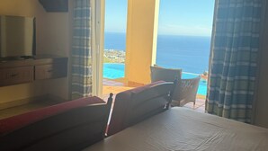 3 bedrooms, in-room safe, free WiFi, bed sheets - Luxury villa in Cabo San Lucas (Cabo San Lucas)