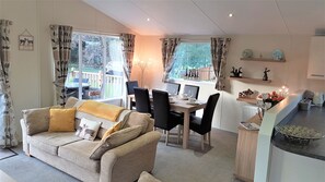 تلفزيون ذكي، مدفأة، م شغل دي في دي