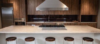 Domicile Suites at Venn on Main